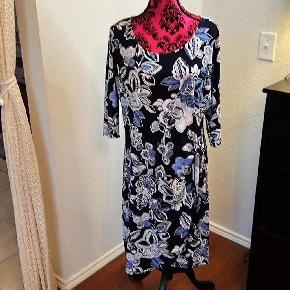Robbie Bee Floral Printed Dress - Size XL